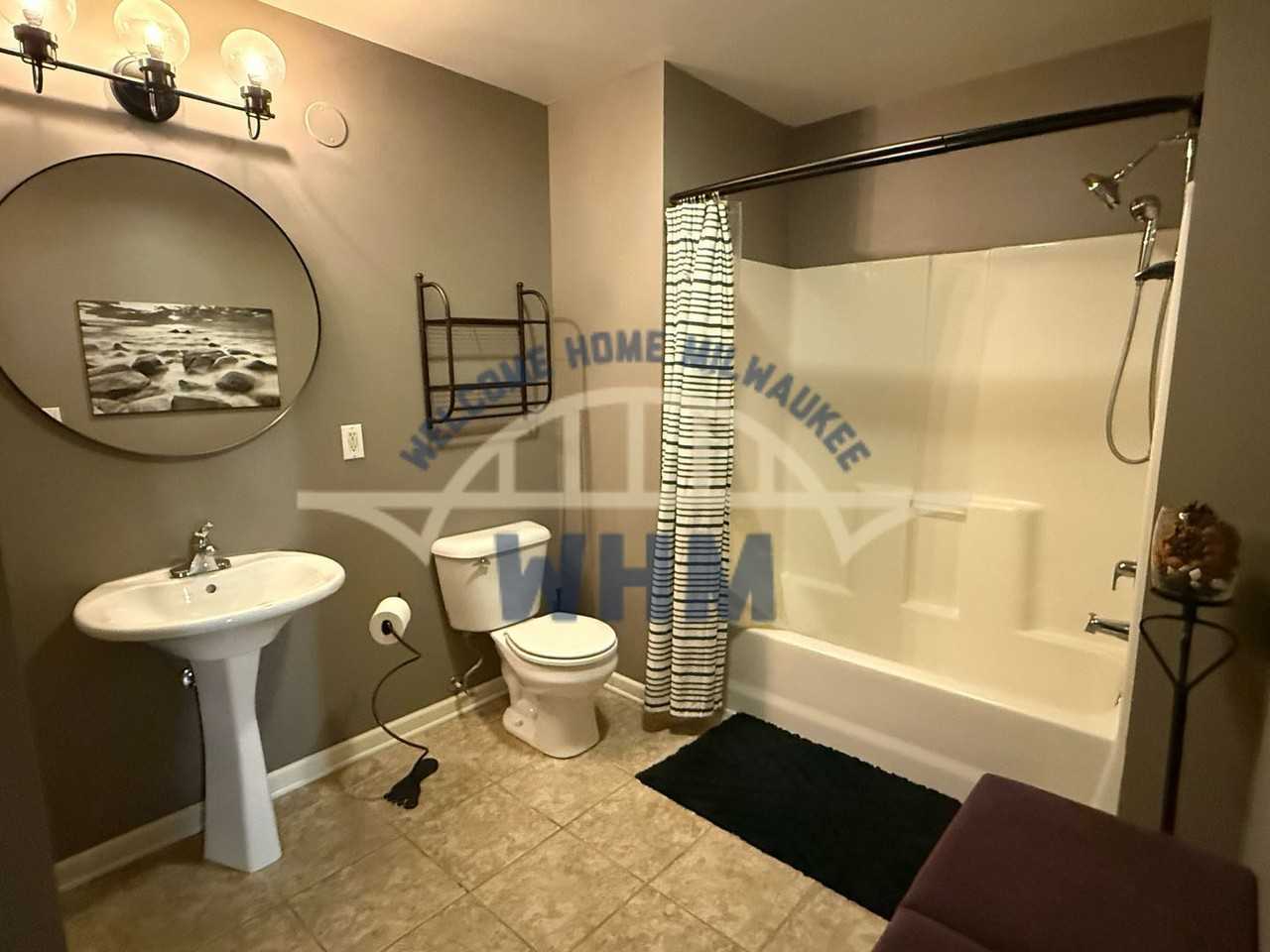 141 N Water St - Photo 3 of 14