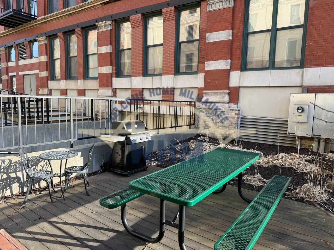 141 N Water St - Photo 4 of 14