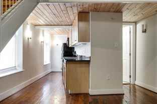 1321 1/2 E Main St #306 - Photo 1 of 1