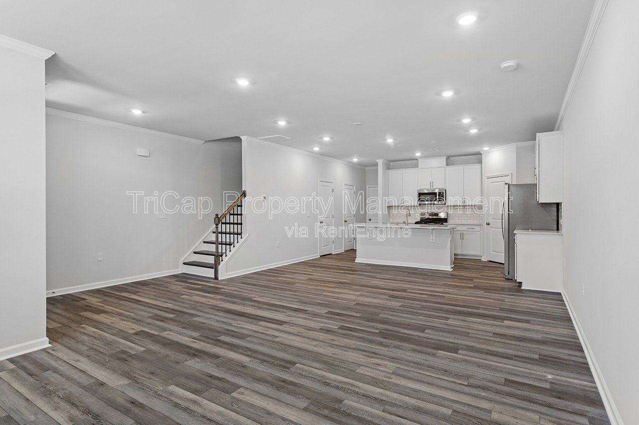 1636 Singing Bird Trl - Photo 4 of 34