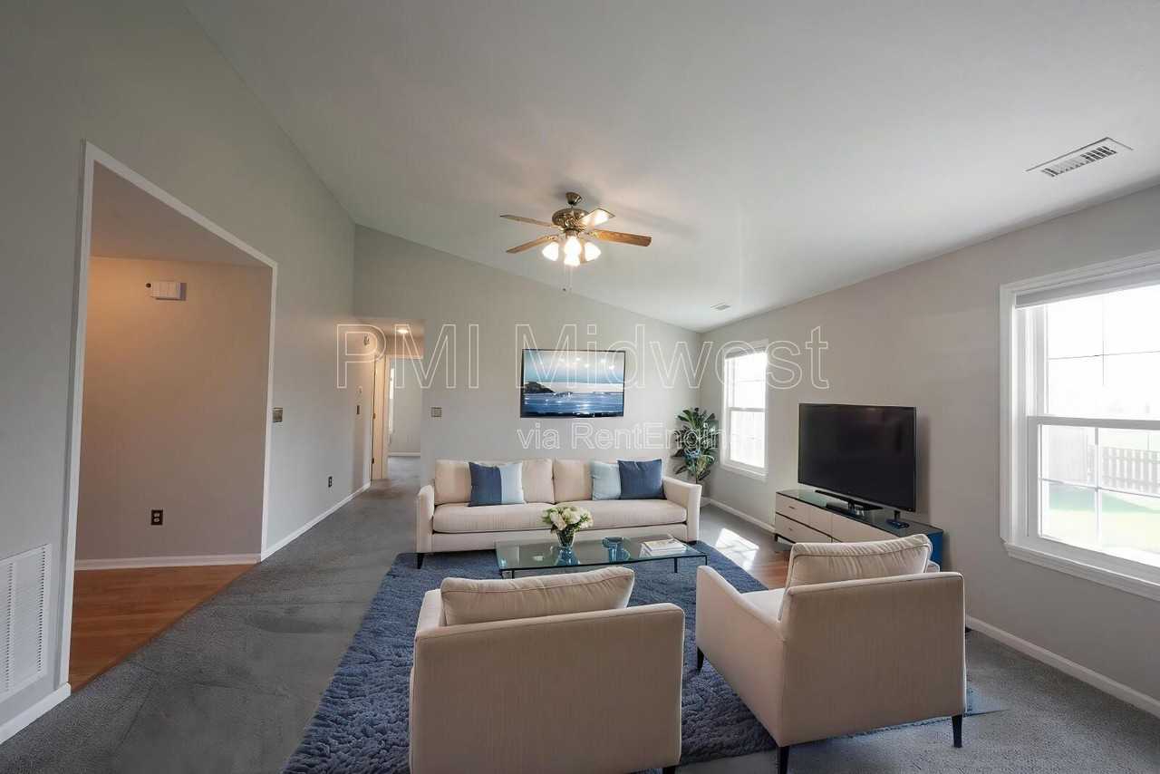 7657 Scatter Woods Ln - Photo 5 of 29