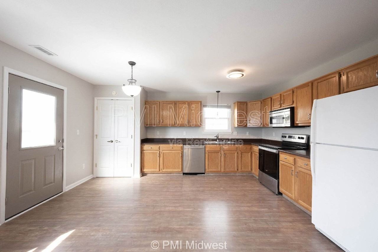 7657 Scatter Woods Ln - Photo 6 of 29