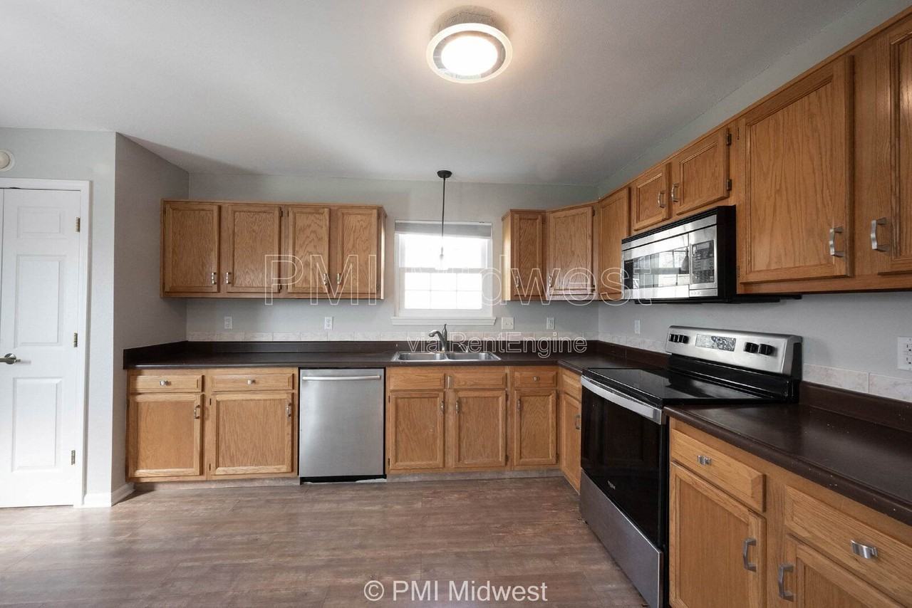 7657 Scatter Woods Ln - Photo 7 of 29