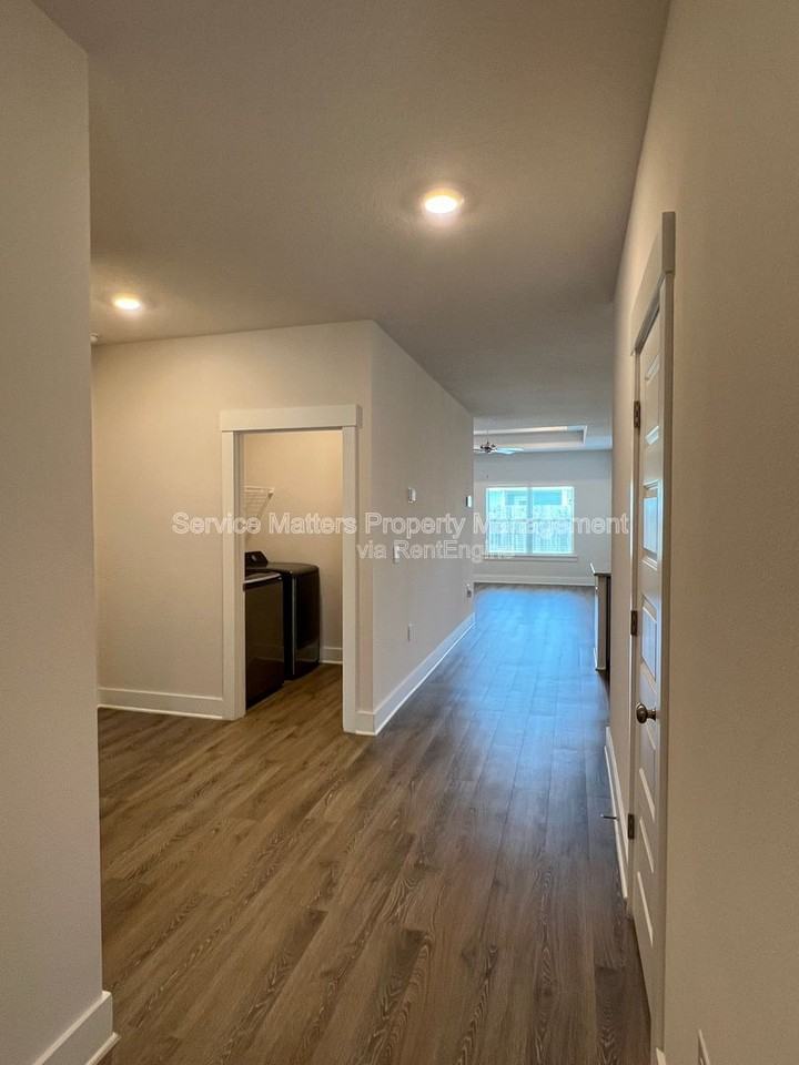 4098 Blaney Ln - Photo 5 of 44