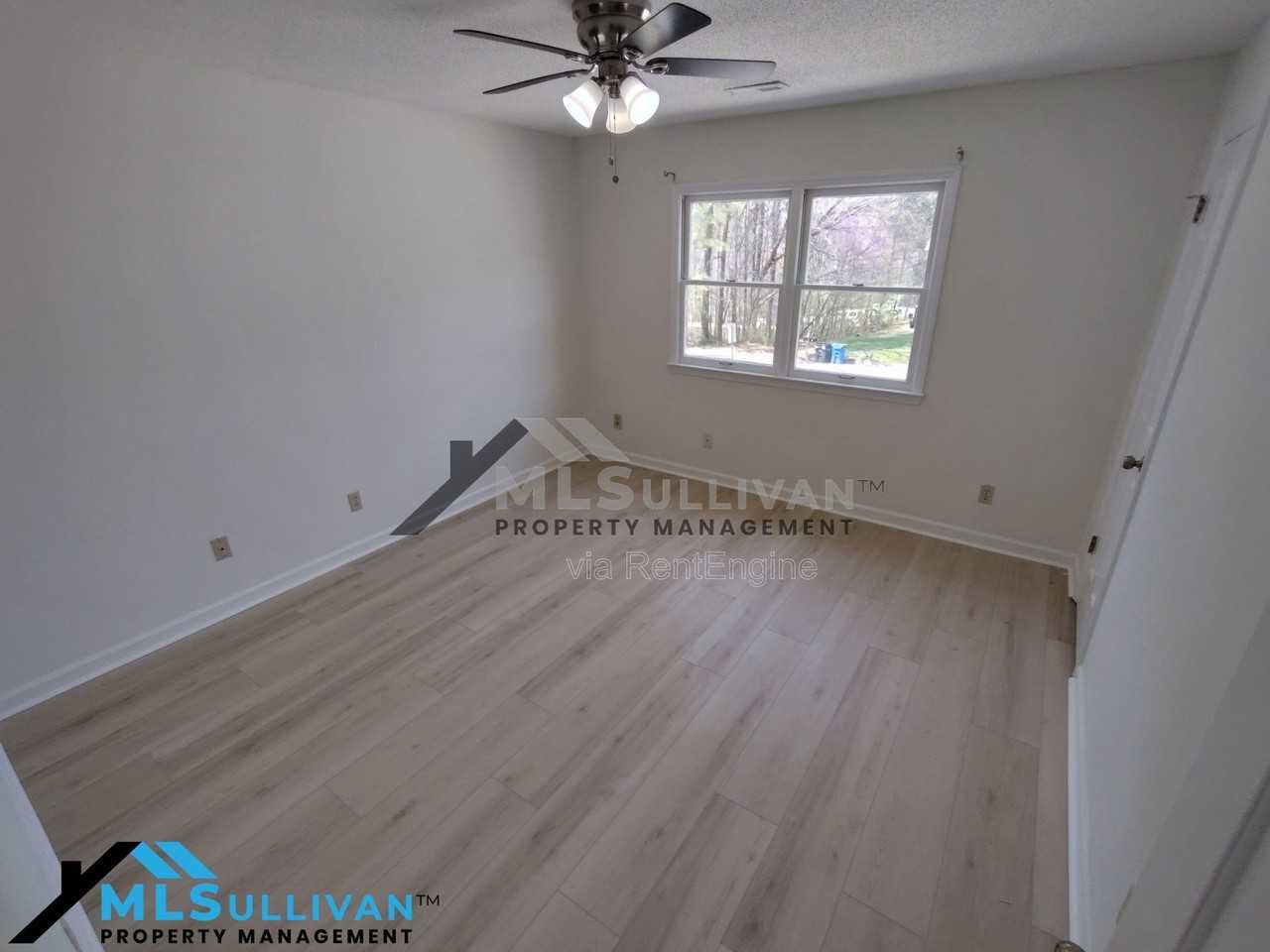 2211 Peppertree St #B - Photo 6 of 8