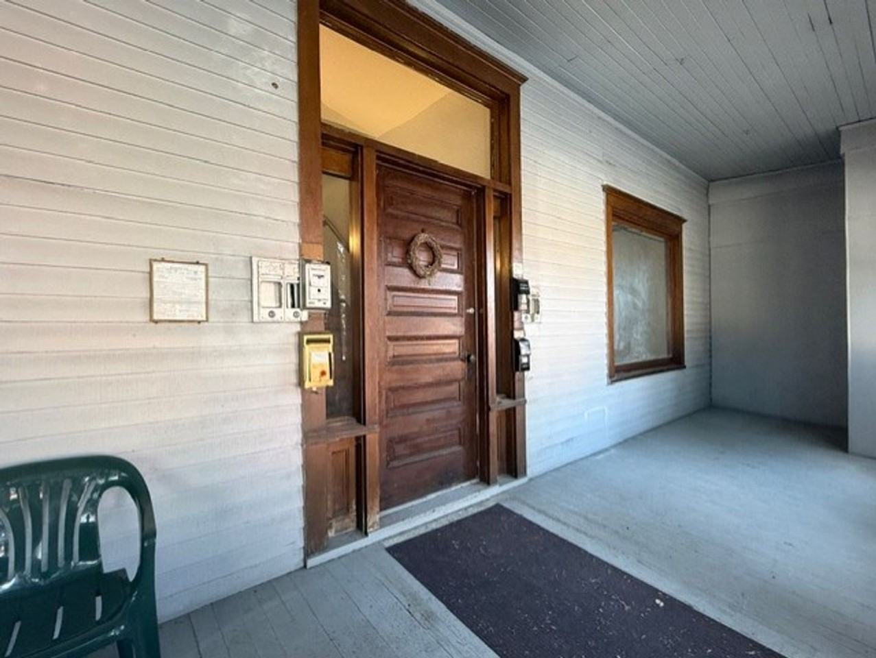 438 University Ave Ne #2 - Photo 3 of 12