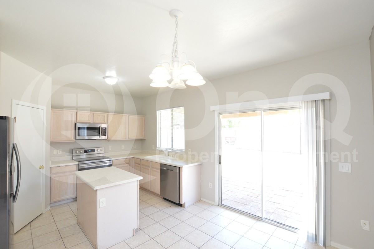 3918 W Arlington Cir - Photo 4 of 22