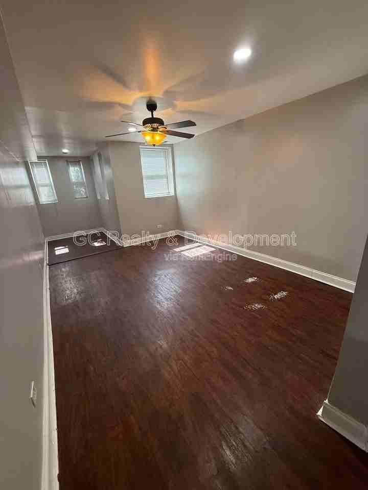 3304 W Fulton Blvd #B - Photo 2 of 6