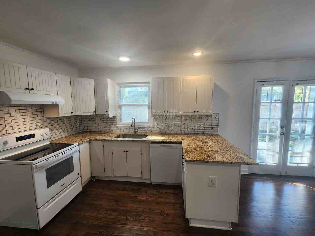 3545 Orchard St - Photo 4 of 13