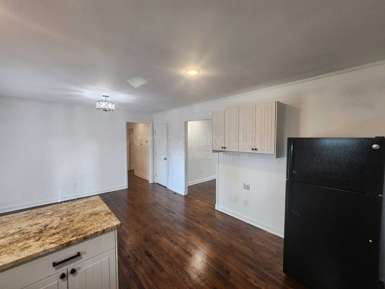 3545 Orchard St - Photo 5 of 13