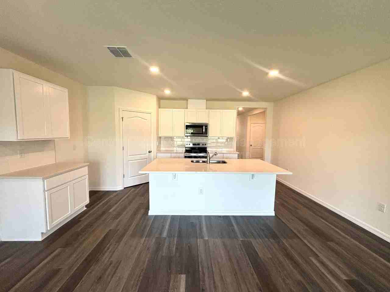 5513 Hayloft Dr - Photo 3 of 50