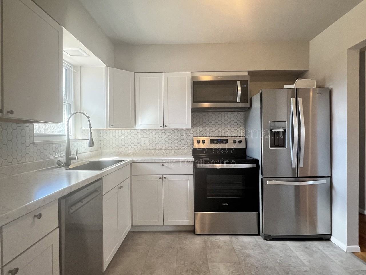 4009 Wakely Dr - Photo 5 of 22