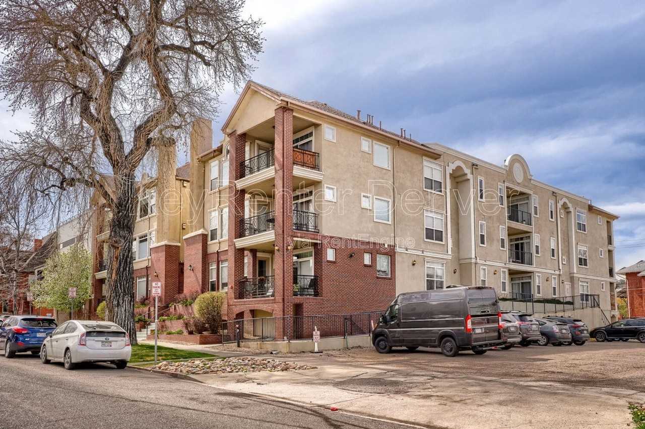 1735 N Ogden St #301 - Photo 7 of 22