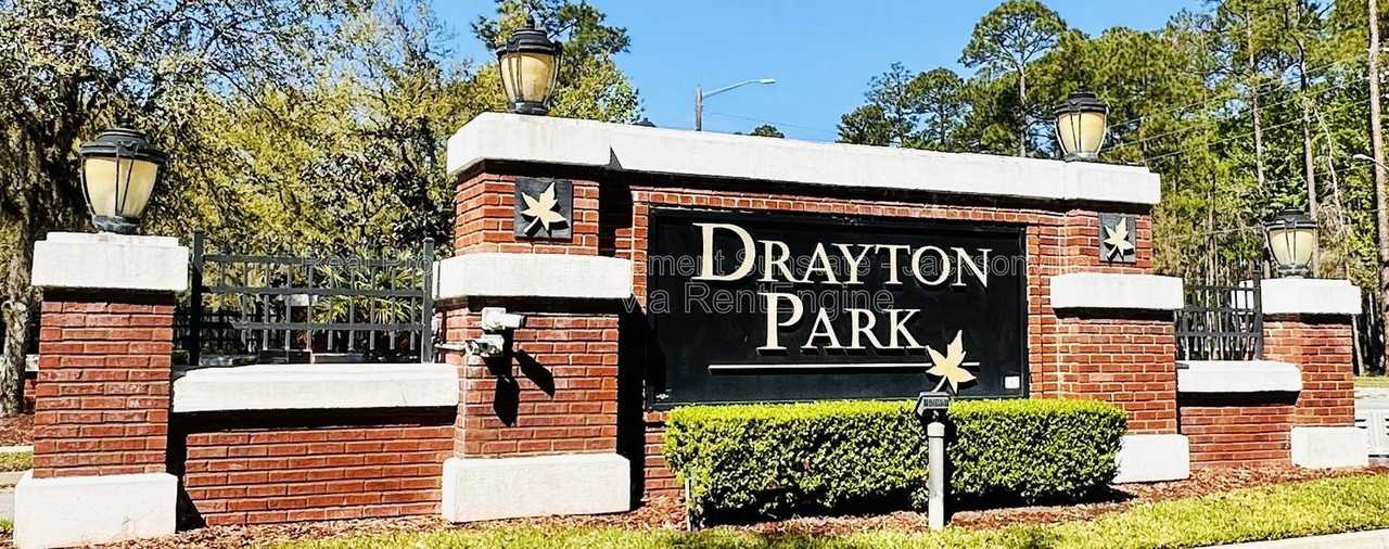 8498 Climbing Ivy Trl S - Photo 2 of 38