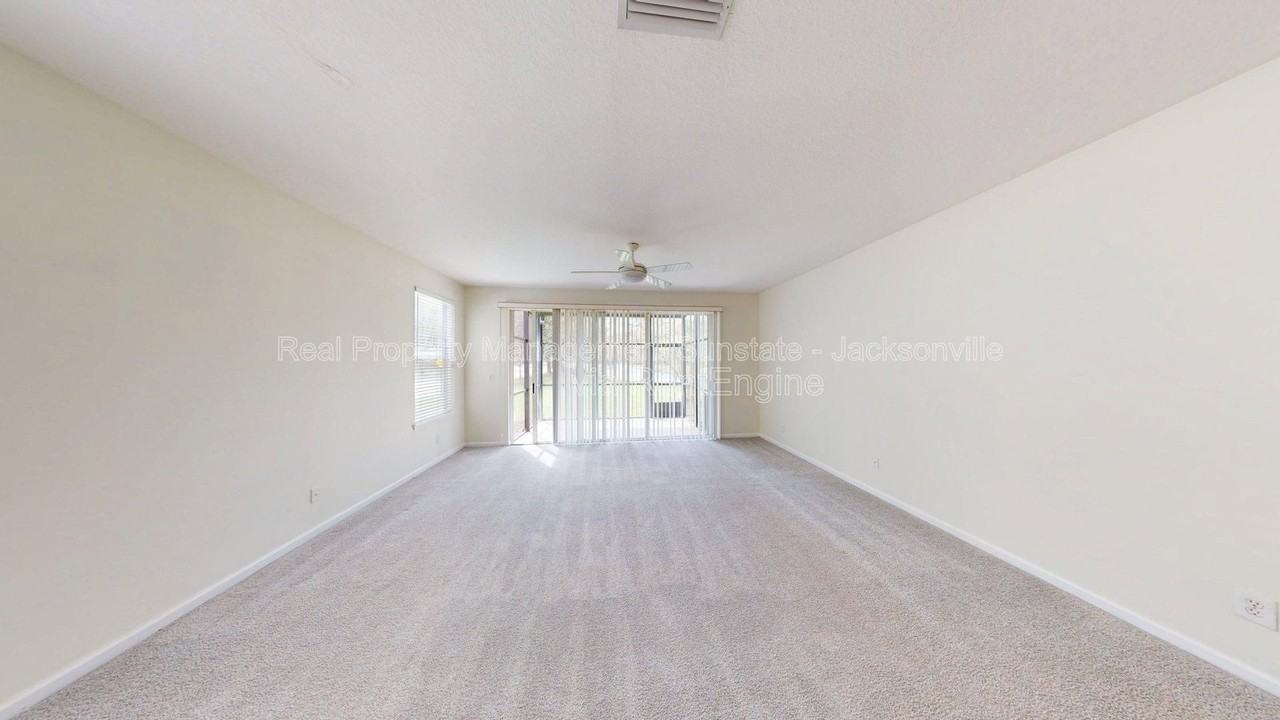 8498 Climbing Ivy Trl S - Photo 5 of 38