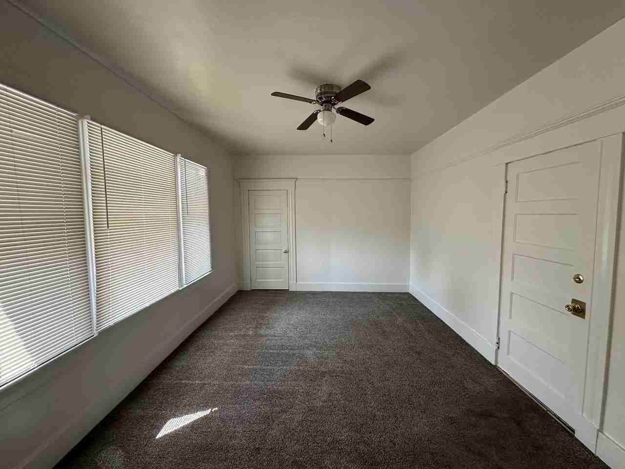 910 N Park Ave #3 - Photo 7 of 13