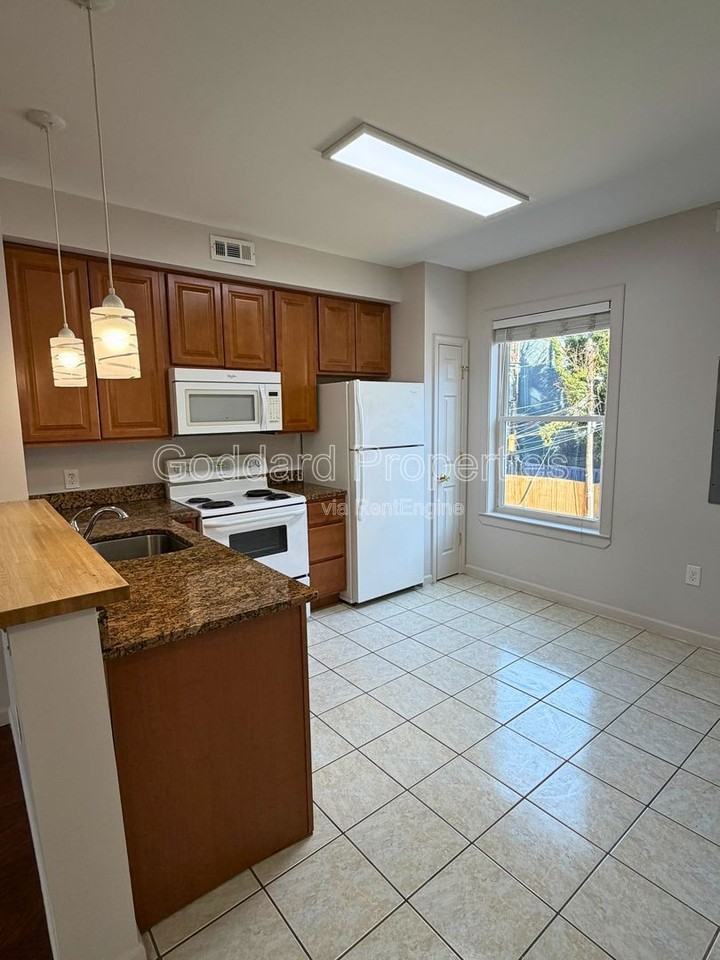 12 E 22nd St #B - Photo 4 of 14