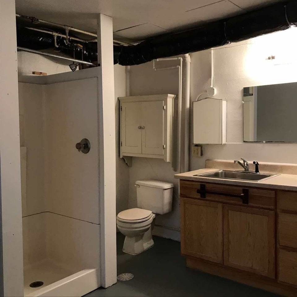 1536 Peterson St - Photo 2 of 20