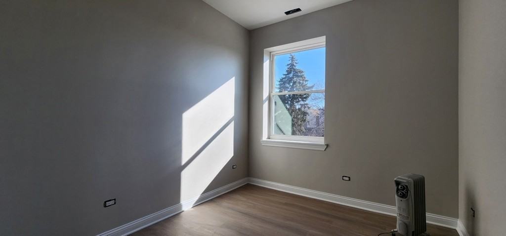 2552 S Central Park Ave #2F - Photo 7 of 14