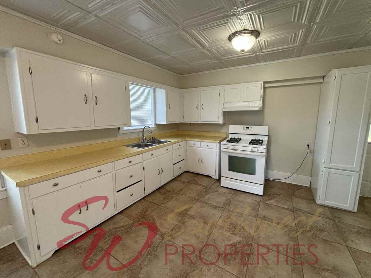 259 S Paddock St - Photo 3 of 9