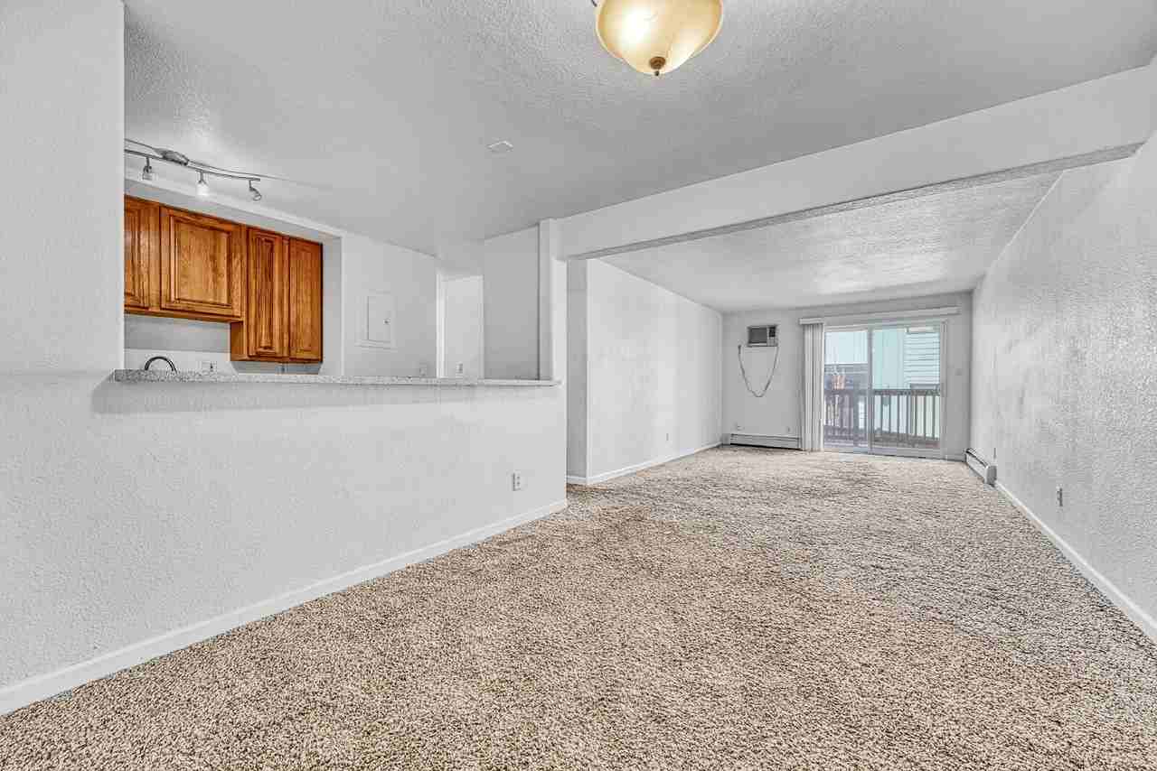 5402 Carr St - Photo 4 of 38