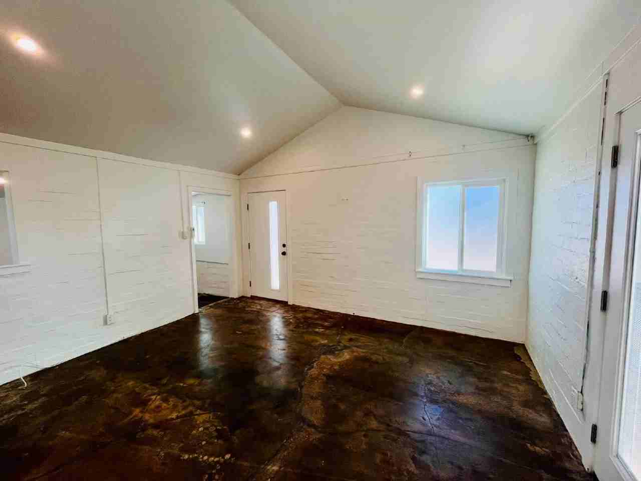 61986 Desert Air Rd - Photo 3 of 21