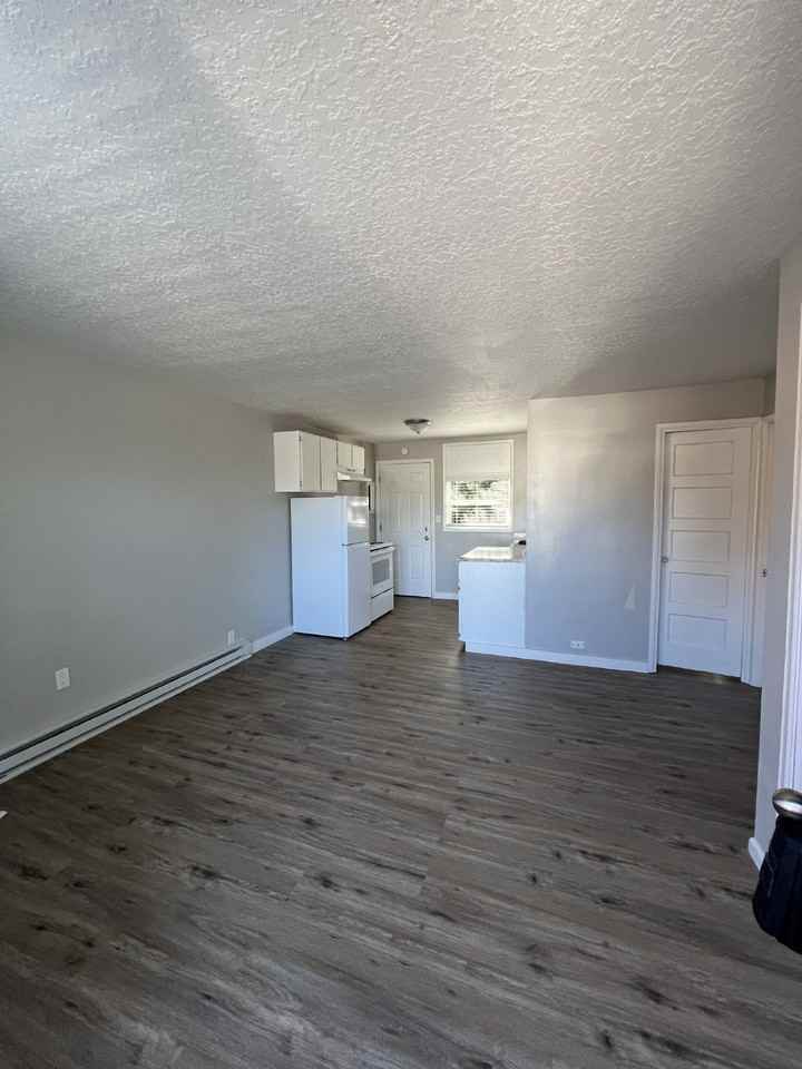 10229 Ne Prescott St - Photo 2 of 7