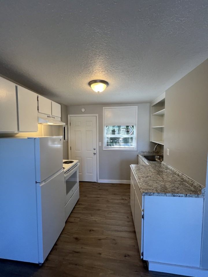 10229 Ne Prescott St - Photo 3 of 7