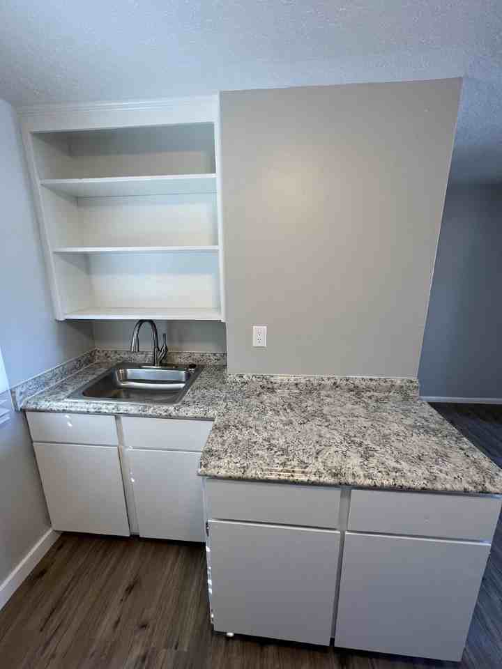 10229 Ne Prescott St - Photo 4 of 7