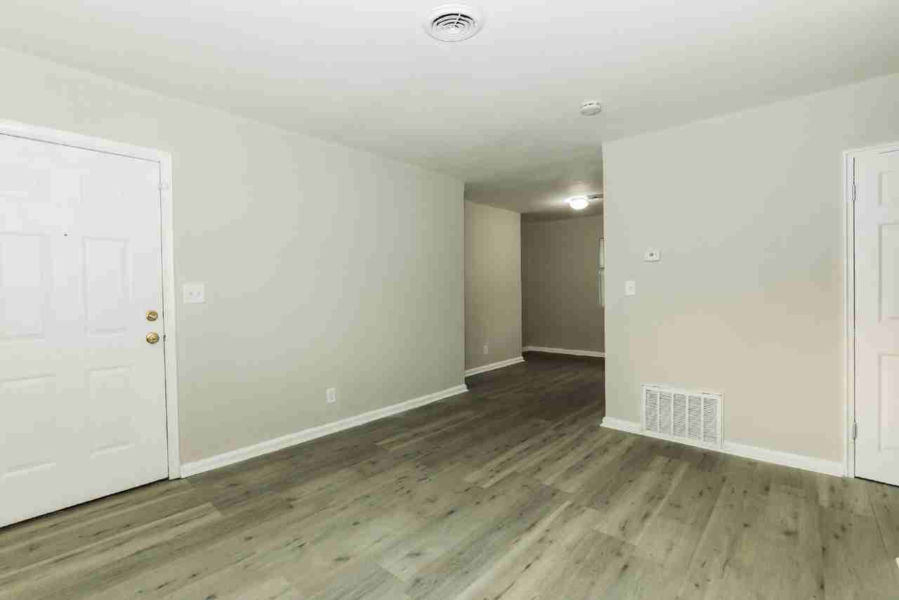 2825 Belvedere Ln Apt 9 - Photo 2 of 14