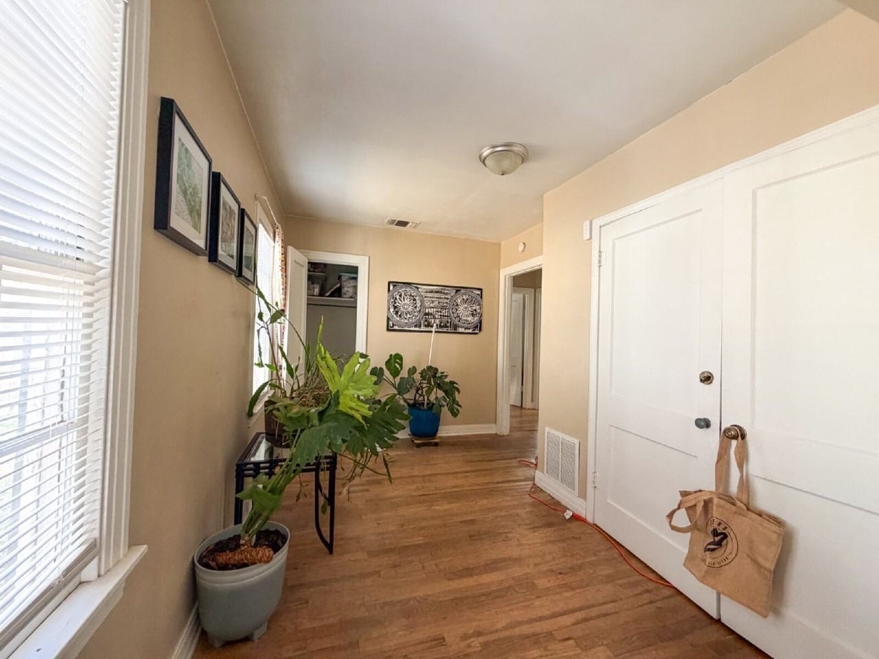 2516 30th St - Photo 7 of 11