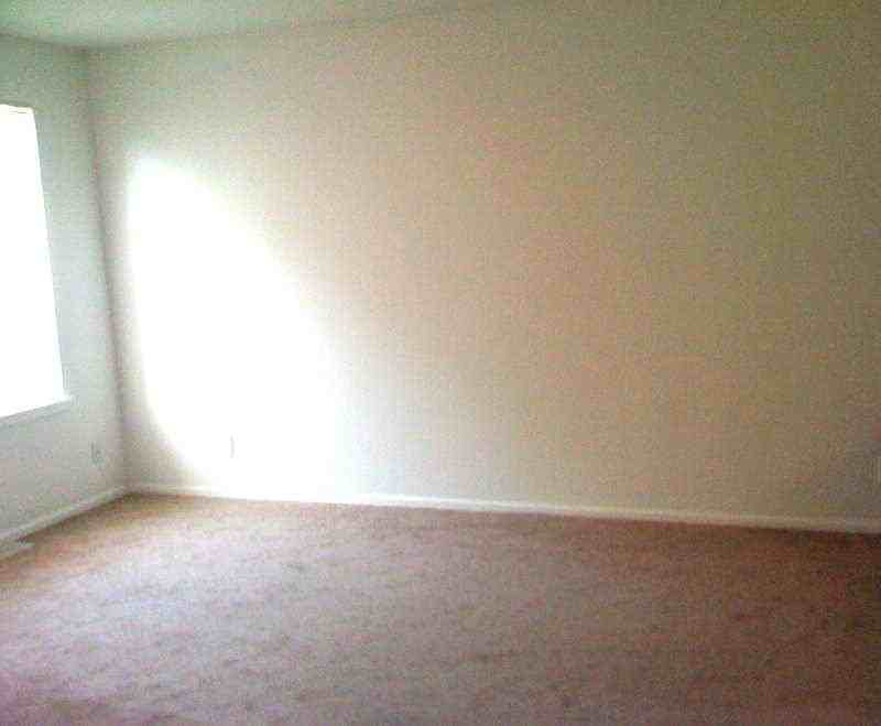 1225 S Zeno Cir - Photo 3 of 10