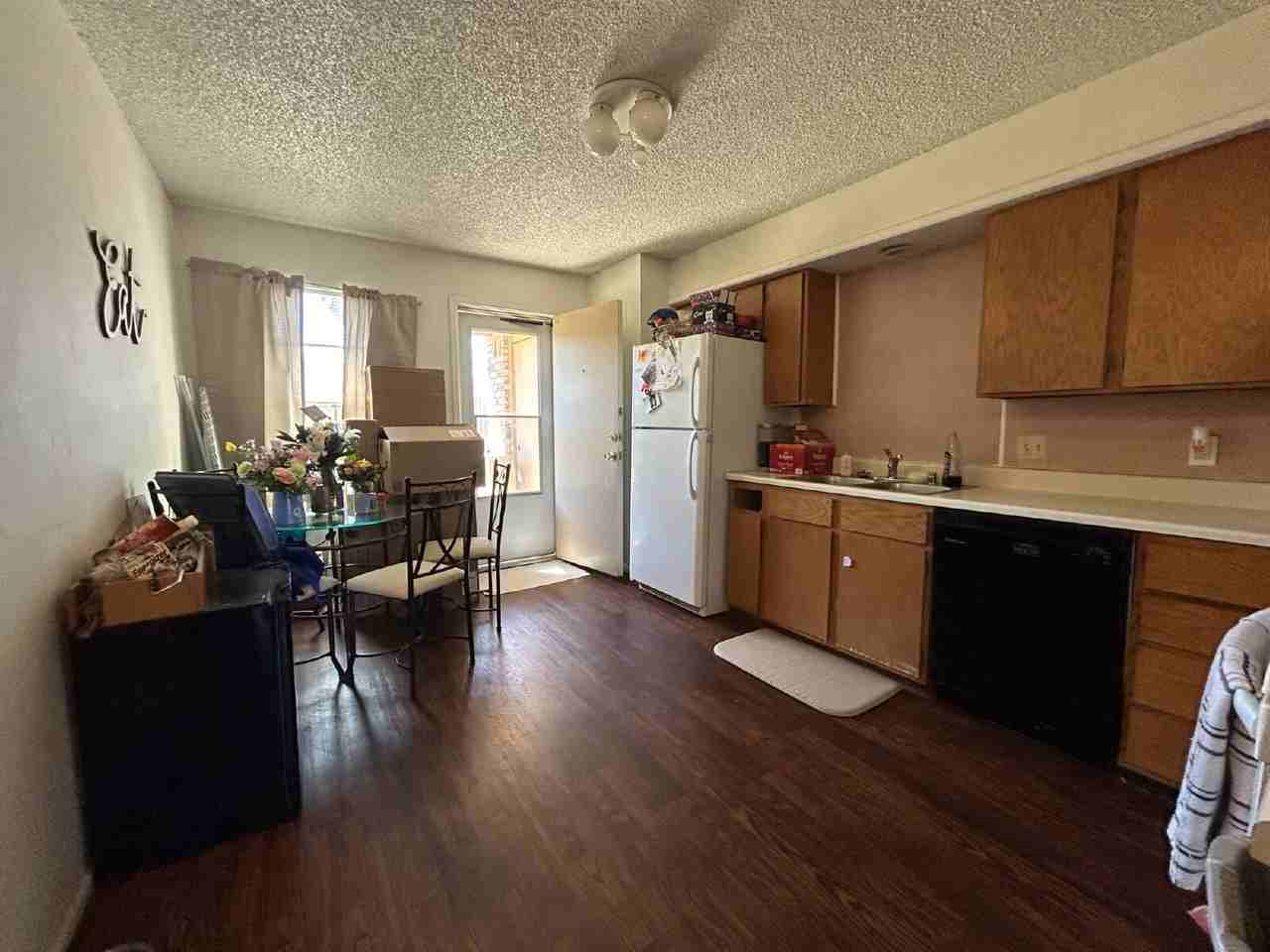 2117 S Loop 289 #A - Photo 5 of 12