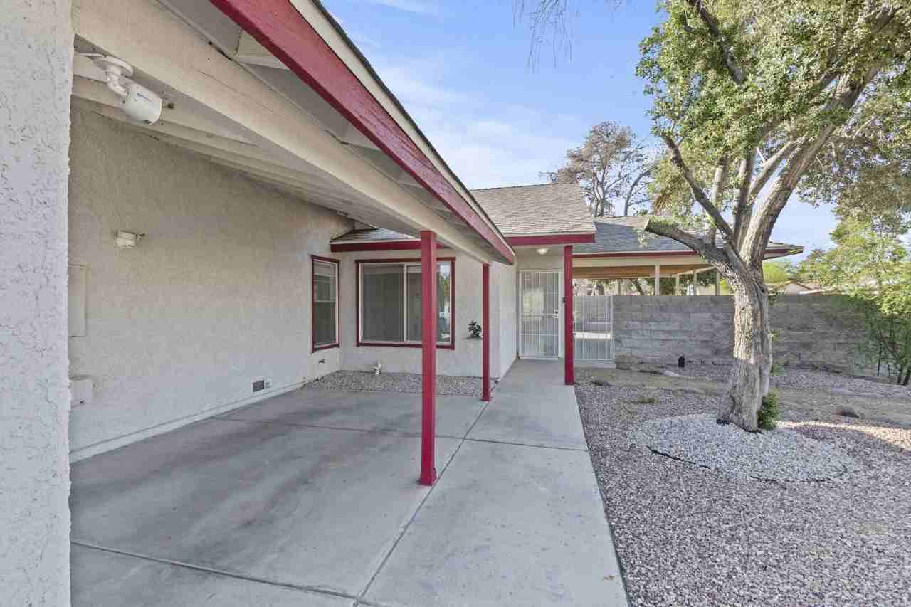 7055 Sylvan Oak Dr - Photo 4 of 33