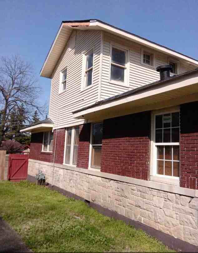 1760 Foster Ave - Photo 3 of 3