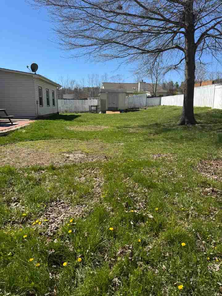 1013 Thorncrest Dr - Photo 4 of 33