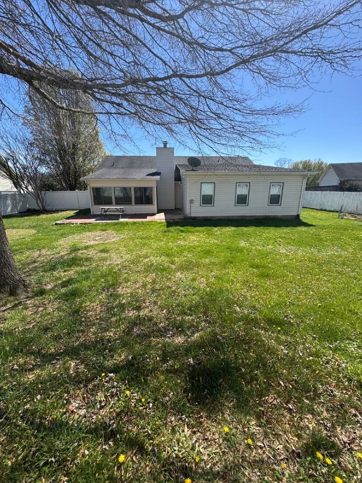 1013 Thorncrest Dr - Photo 7 of 33