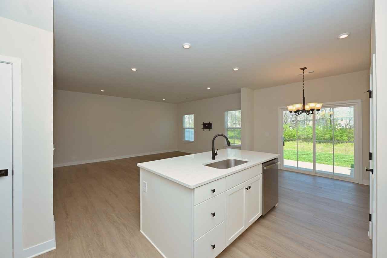 1474 Carderock Springs Dr - Photo 3 of 50