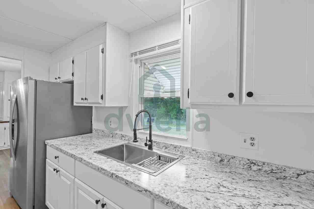 631 1/2 Gibson Rd - Photo 6 of 27