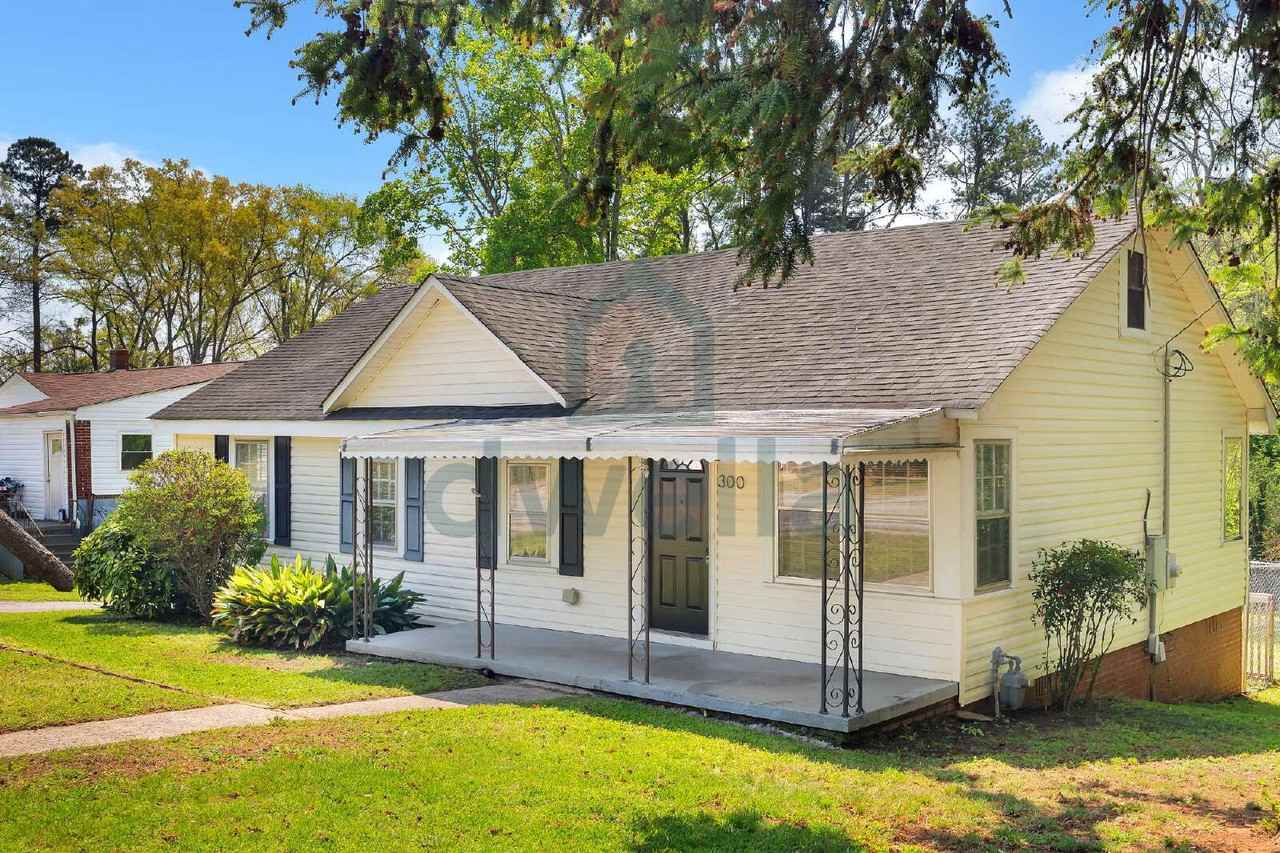 300 E Oneal St - Photo 2 of 24