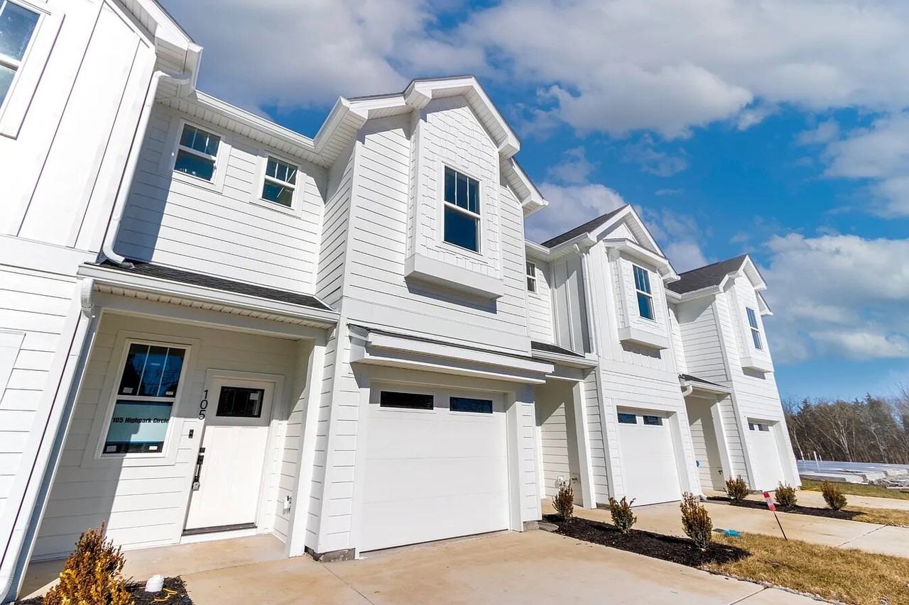 105 High Park Cir - Photo 2 of 18