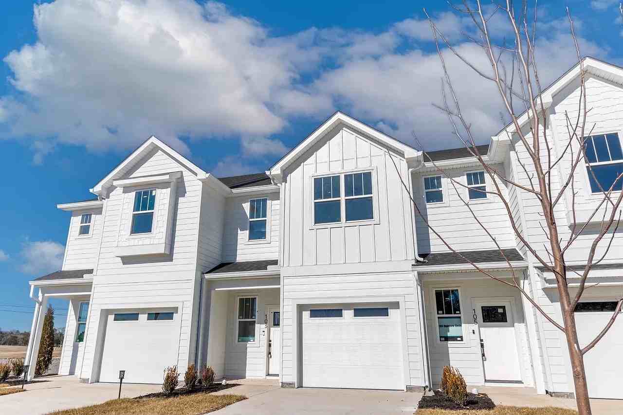 105 High Park Cir - Photo 3 of 18