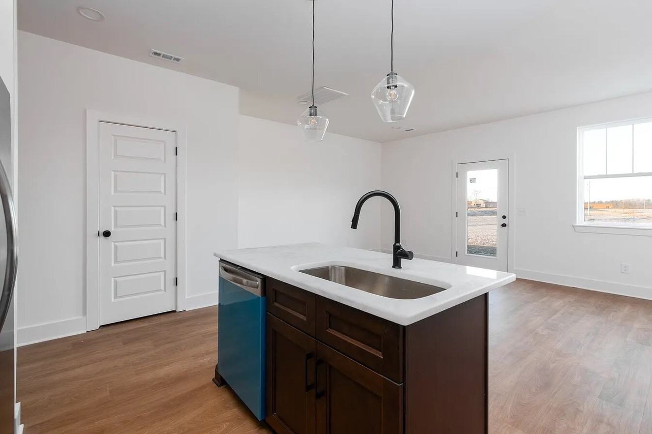 105 High Park Cir - Photo 7 of 18