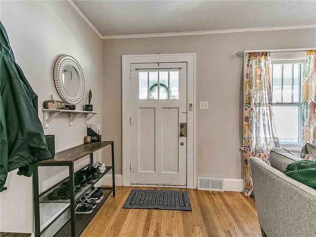 3014 Woodland Ave - Photo 4 of 26