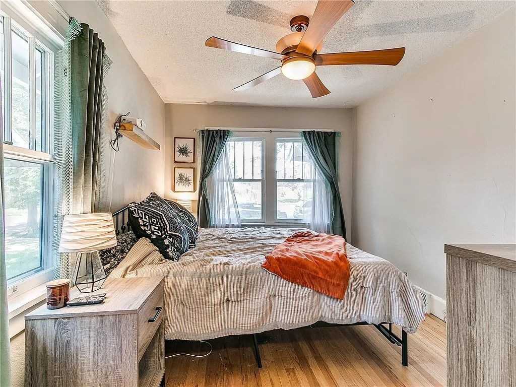 3014 Woodland Ave - Photo 6 of 26