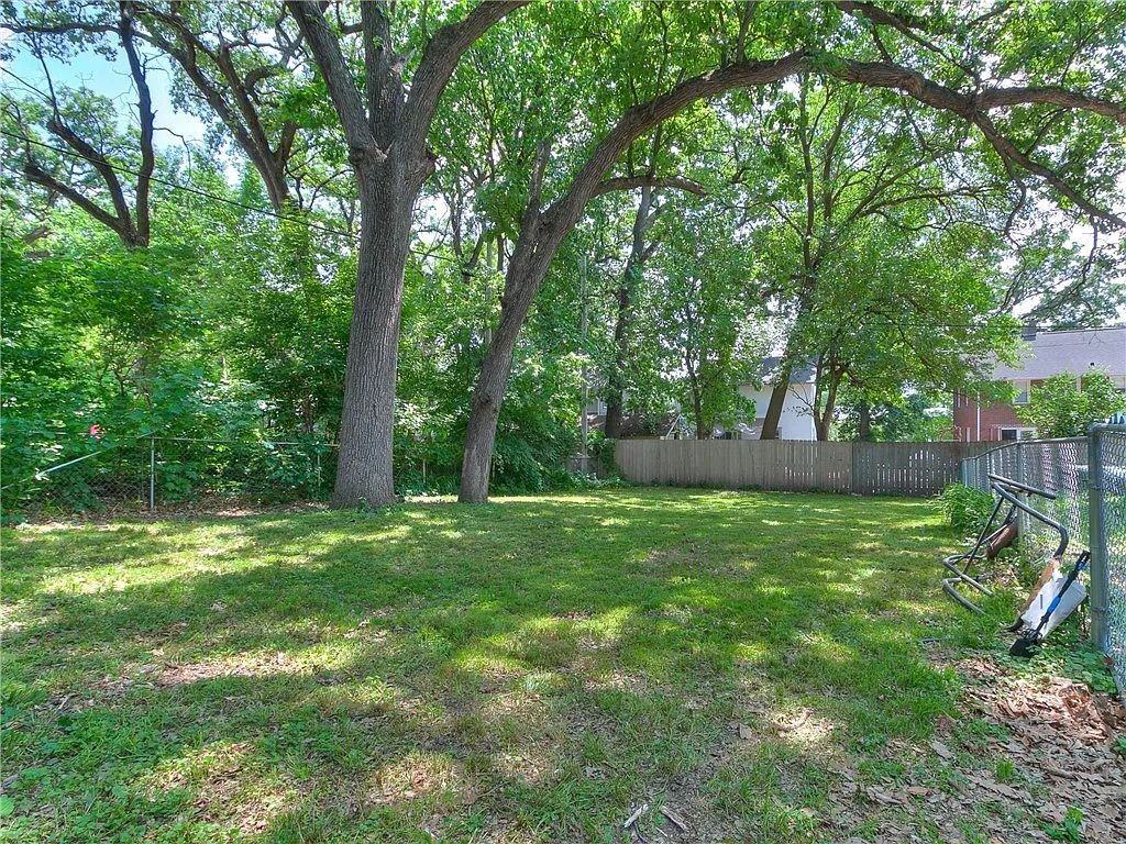 3014 Woodland Ave - Photo 5 of 23