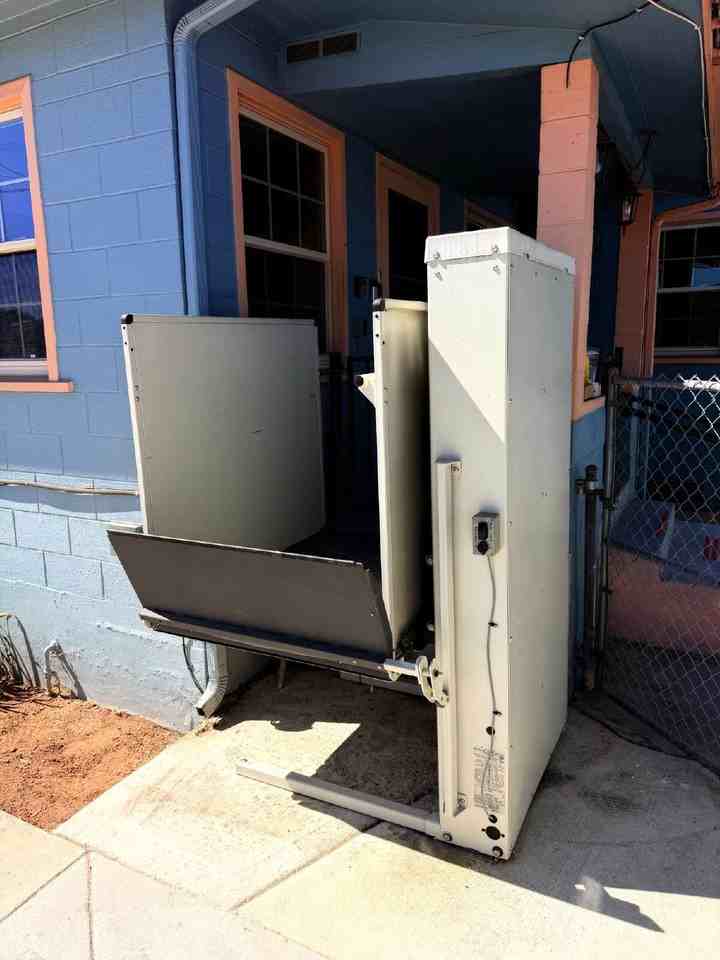 2807 E 16th St - Photo 5 of 22