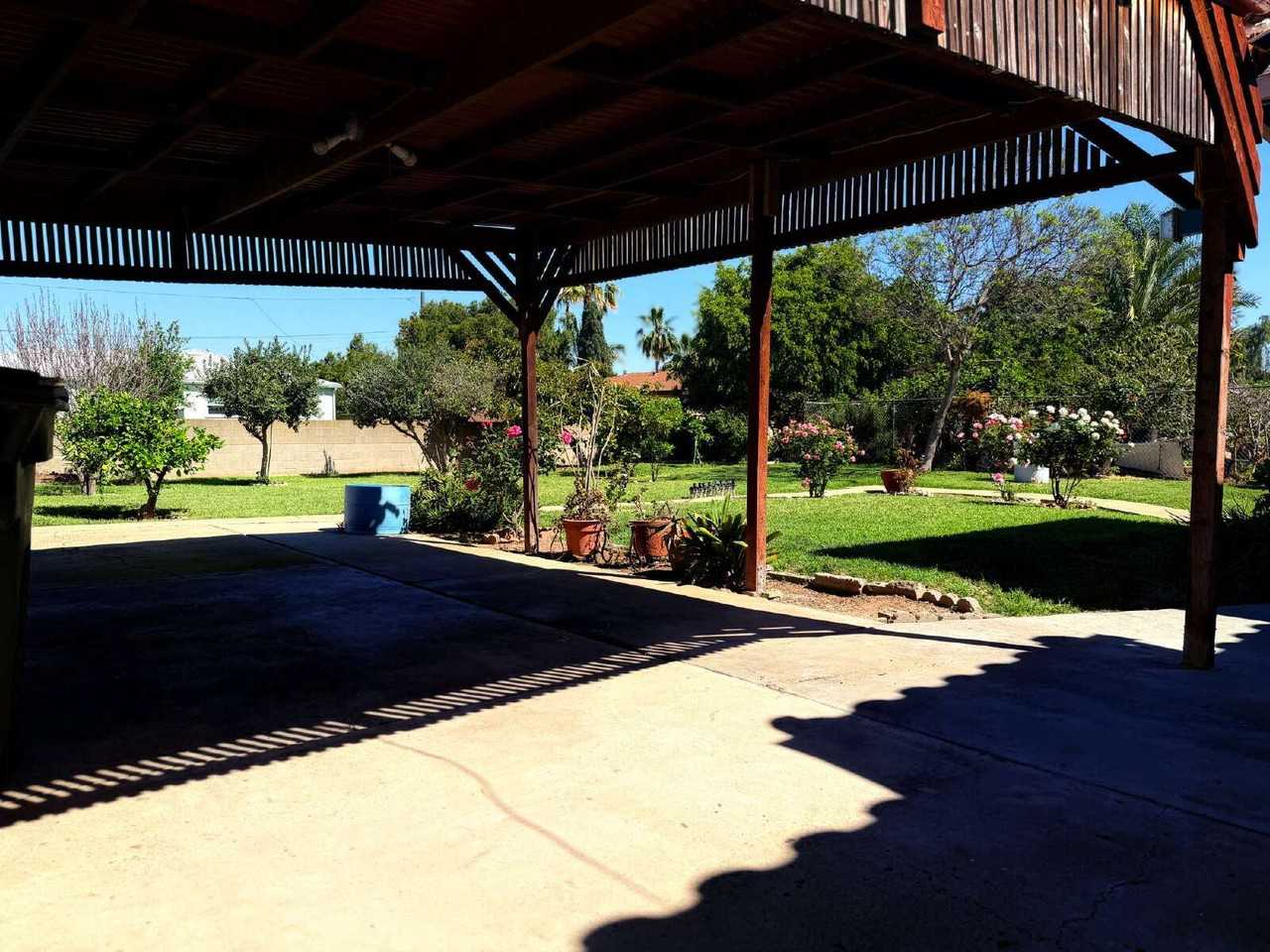 2807 E 16th St - Photo 7 of 22