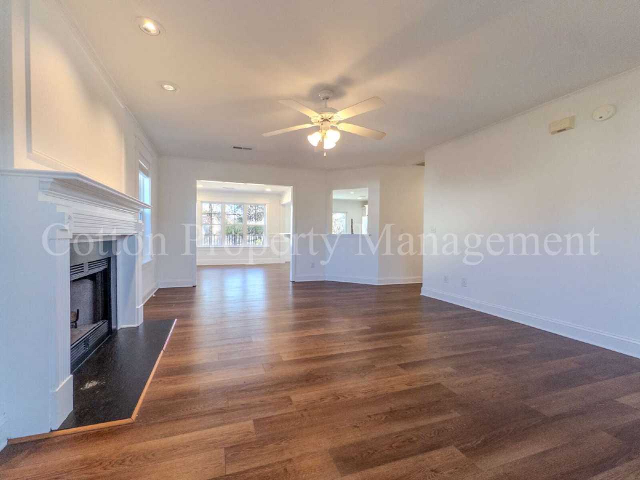 7106 Haven Way - Photo 3 of 41