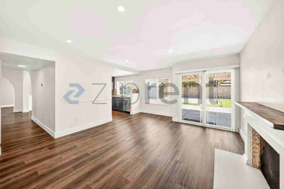 318 Mesa Verde Ave - Photo 5 of 33